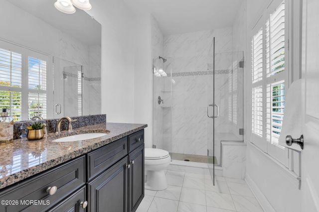 6 Van Note Court, Middletown, NJ 07748