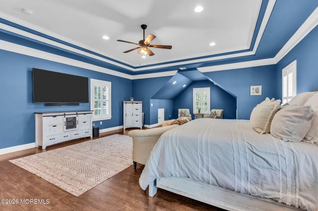 6 Van Note Court, Middletown, NJ 07748