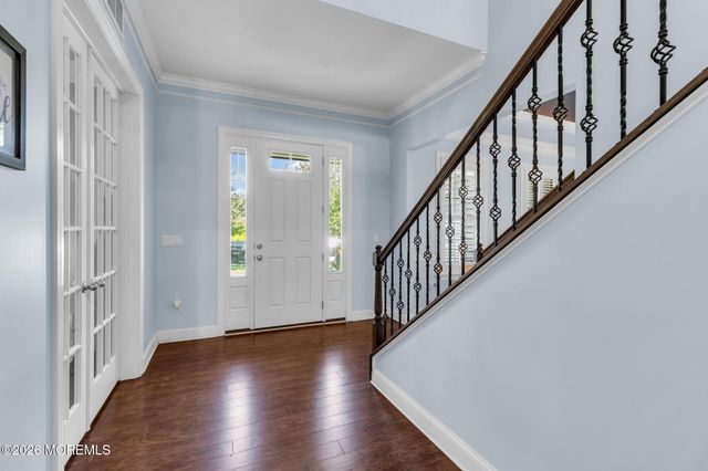 6 Van Note Court, Middletown, NJ 07748