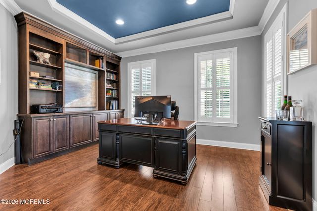 6 Van Note Court, Middletown, NJ 07748
