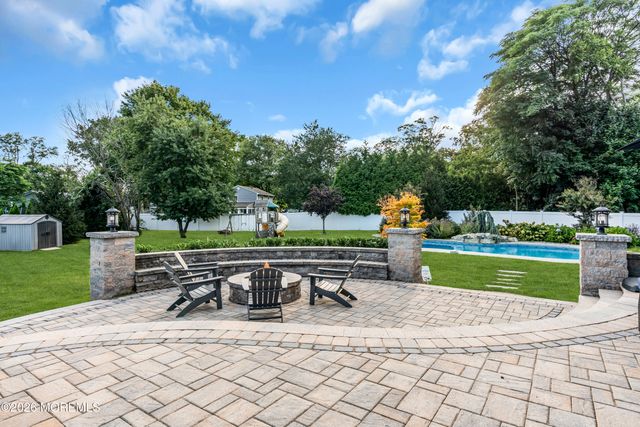 6 Van Note Court, Middletown, NJ 07748