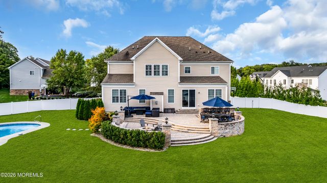 6 Van Note Court, Middletown, NJ 07748