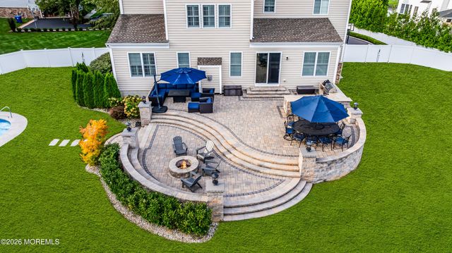 6 Van Note Court, Middletown, NJ 07748