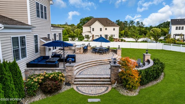 6 Van Note Court, Middletown, NJ 07748