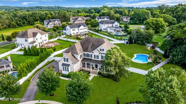 6 Van Note Court, Middletown, NJ 07748