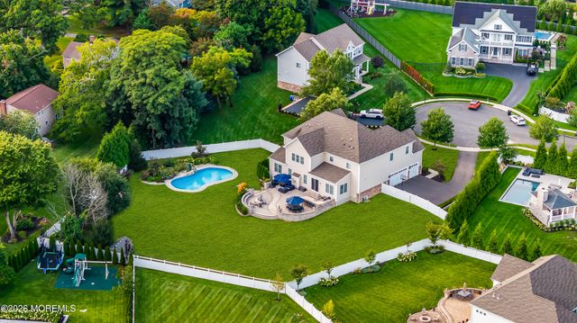 6 Van Note Court, Middletown, NJ 07748