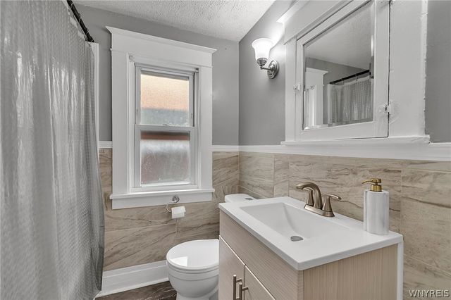 67 Hartwell Road, Buffalo, NY 14216