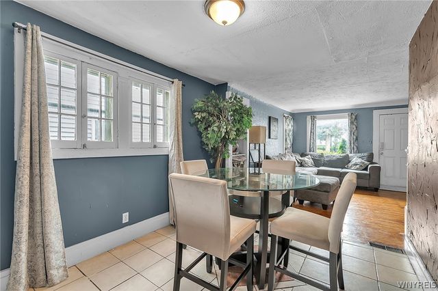 67 Hartwell Road, Buffalo, NY 14216