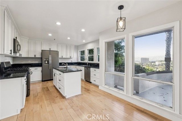 3600 Multiview Drive, Los Angeles, CA 90068