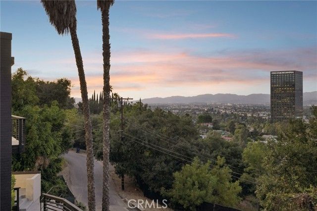 3600 Multiview Drive, Los Angeles, CA 90068