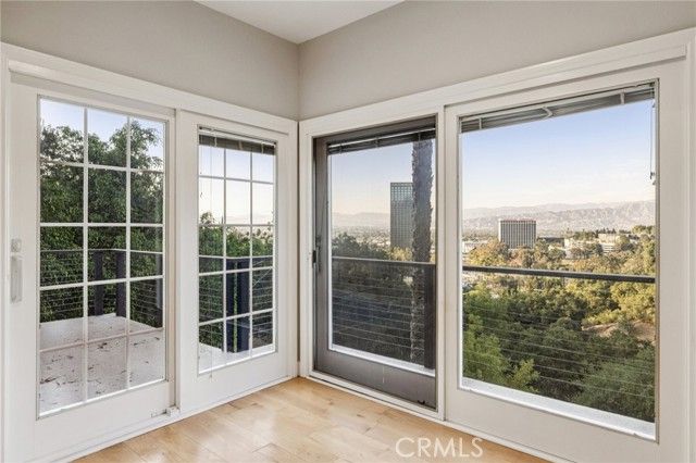 3600 Multiview Drive, Los Angeles, CA 90068