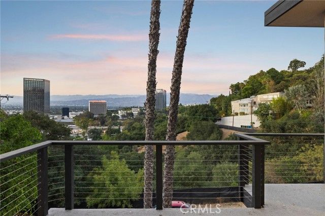 3600 Multiview Drive, Los Angeles, CA 90068