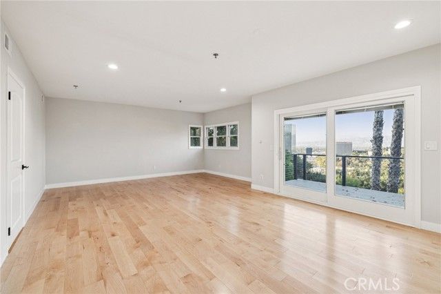 3600 Multiview Drive, Los Angeles, CA 90068