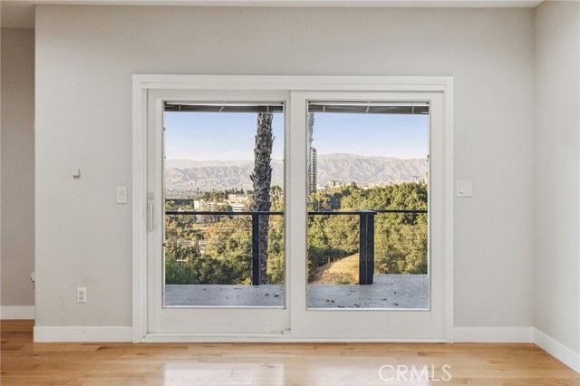 3600 Multiview Drive, Los Angeles, CA 90068