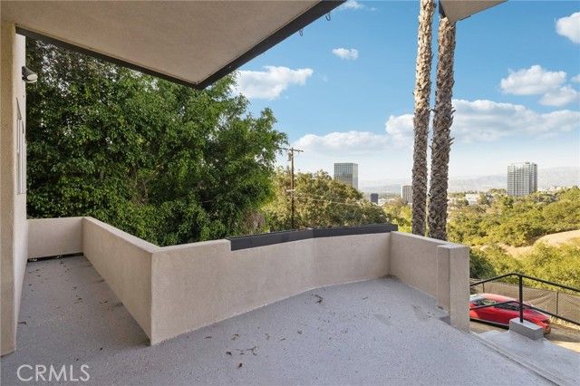 3600 Multiview Drive, Los Angeles, CA 90068