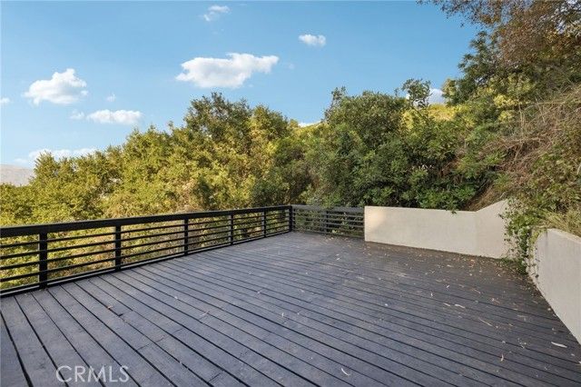 3600 Multiview Drive, Los Angeles, CA 90068