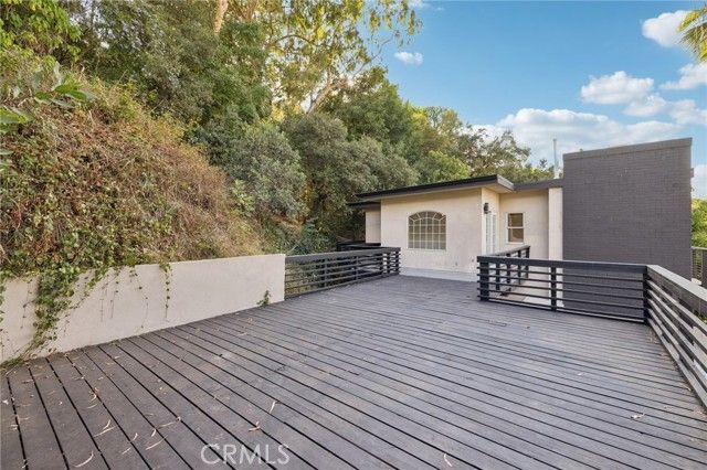 3600 Multiview Drive, Los Angeles, CA 90068