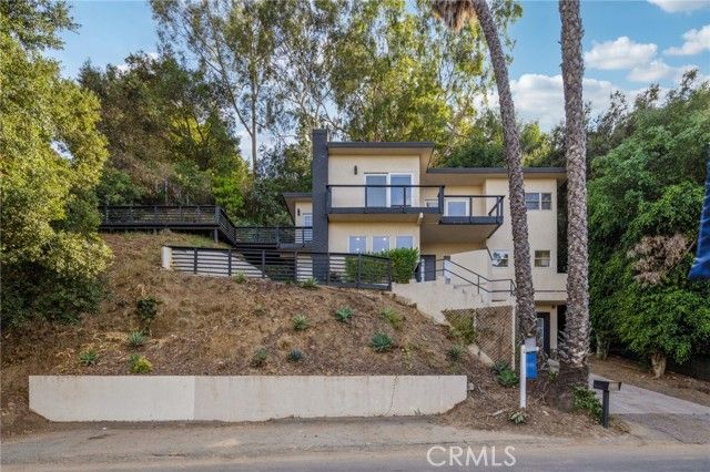 3600 Multiview Drive, Los Angeles, CA 90068