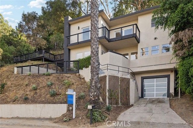 3600 Multiview Drive, Los Angeles, CA 90068
