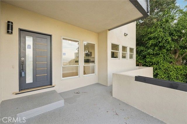 3600 Multiview Drive, Los Angeles, CA 90068