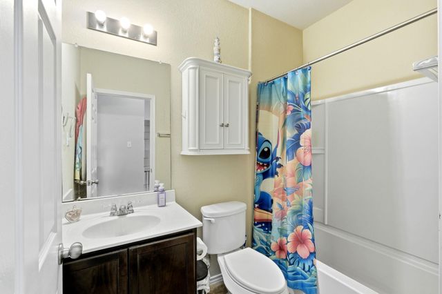 755 Hoot Owl LN S, Leander, TX 78641
