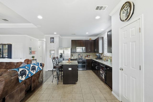 755 Hoot Owl LN S, Leander, TX 78641