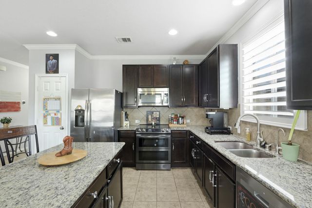 755 Hoot Owl LN S, Leander, TX 78641