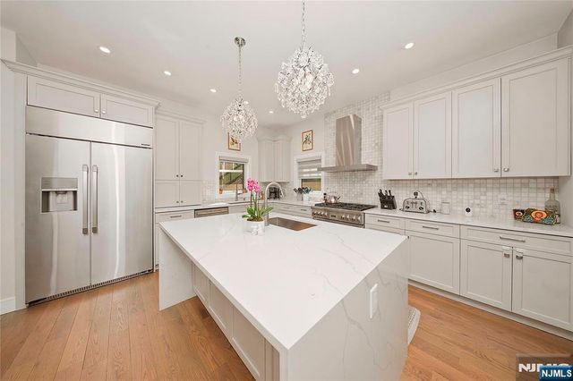66 Knollwood Drive, Paramus, NJ 07652
