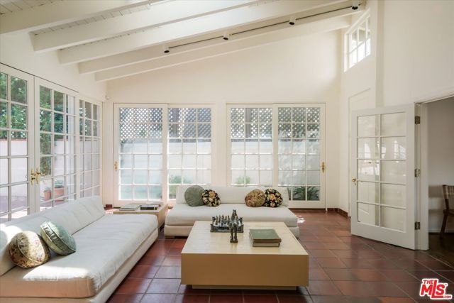 2560 Micheltorena Street, Los Angeles, CA 90039