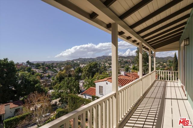 2560 Micheltorena Street, Los Angeles, CA 90039