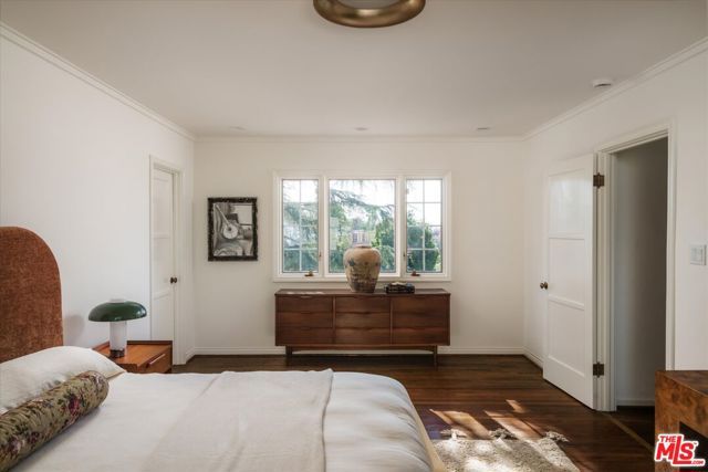 2560 Micheltorena Street, Los Angeles, CA 90039