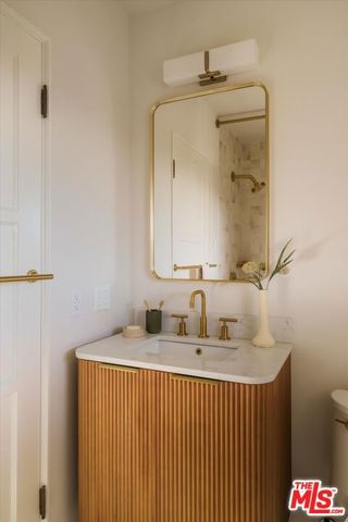 2560 Micheltorena Street, Los Angeles, CA 90039