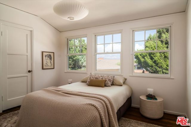 2560 Micheltorena Street, Los Angeles, CA 90039