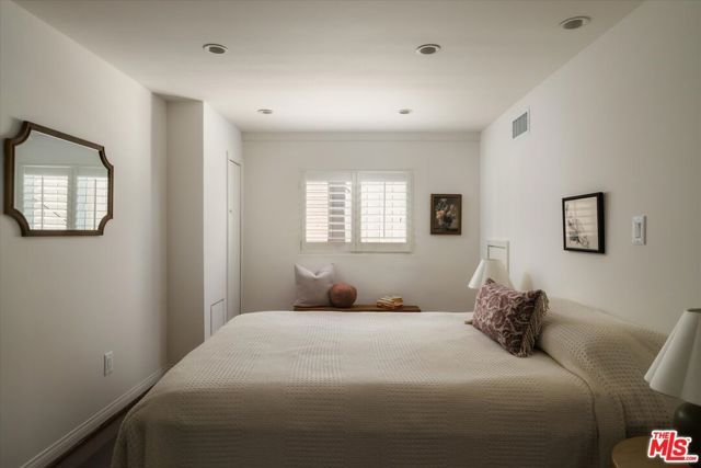 2560 Micheltorena Street, Los Angeles, CA 90039