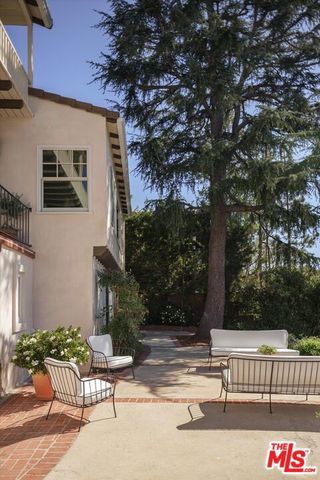 2560 Micheltorena Street, Los Angeles, CA 90039