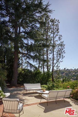 2560 Micheltorena Street, Los Angeles, CA 90039
