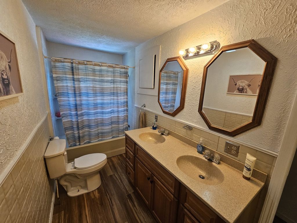 Image 22 of property listing at 8841 N Triton Lane, Mt Vernon, IL 62864