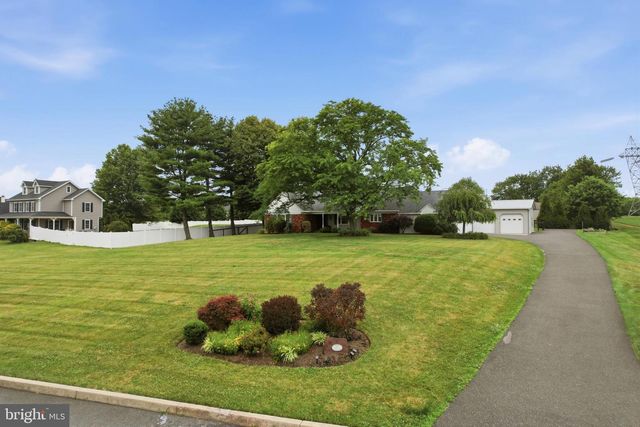 645 MININGER RD, Souderton, PA 18964