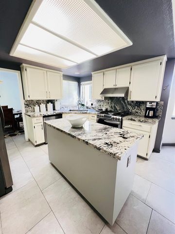 1717 Don Pedro Rd, Ceres, CA 95307