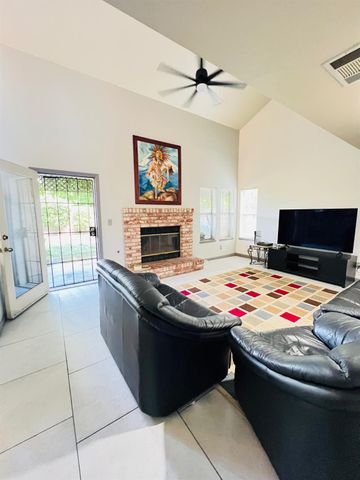 1717 Don Pedro Rd, Ceres, CA 95307