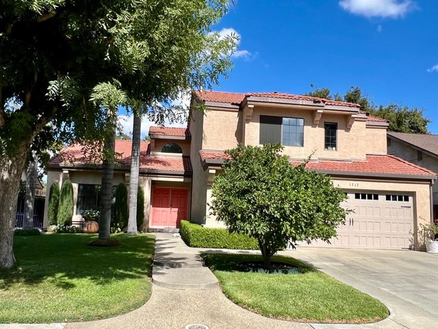 1717 Don Pedro Rd, Ceres, CA 95307