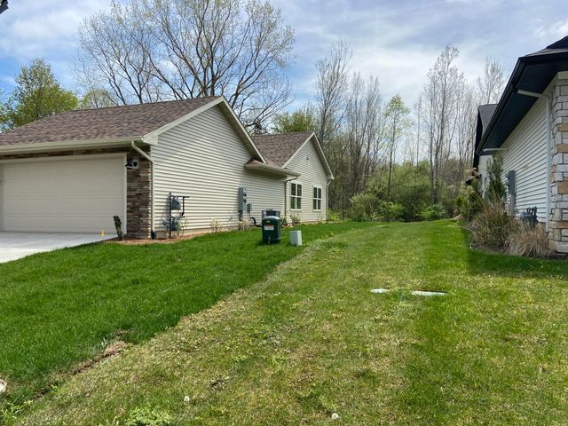 730 Violet Way, St. Joseph, MI 49085