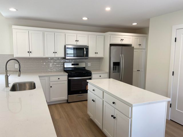 730 Violet Way, St. Joseph, MI 49085