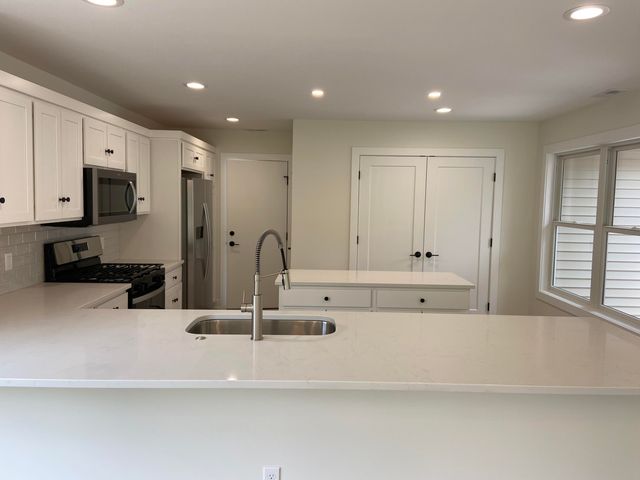 730 Violet Way, St. Joseph, MI 49085