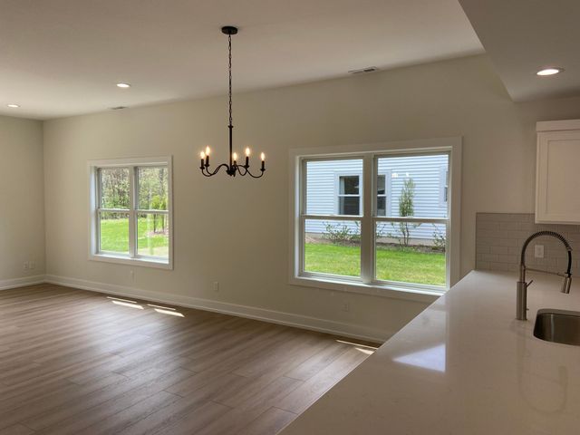 730 Violet Way, St. Joseph, MI 49085