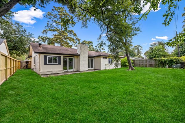 23323 Birnam Wood Boulevard, Spring, TX 77373
