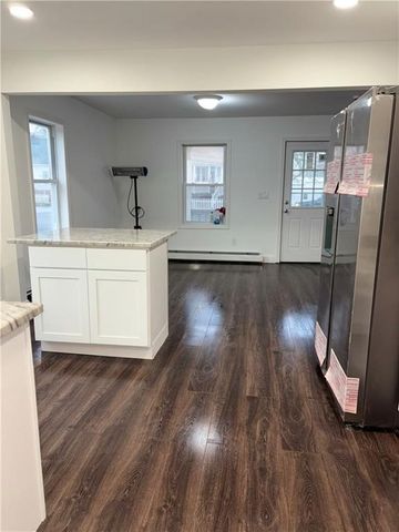 2 Fairmount Avenue, Johnston, RI 02919