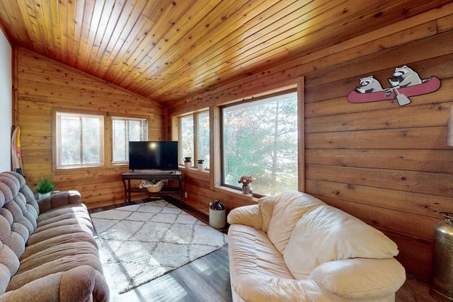 W3797 Lakeview Park Drive, Lake Geneva, WI 53147