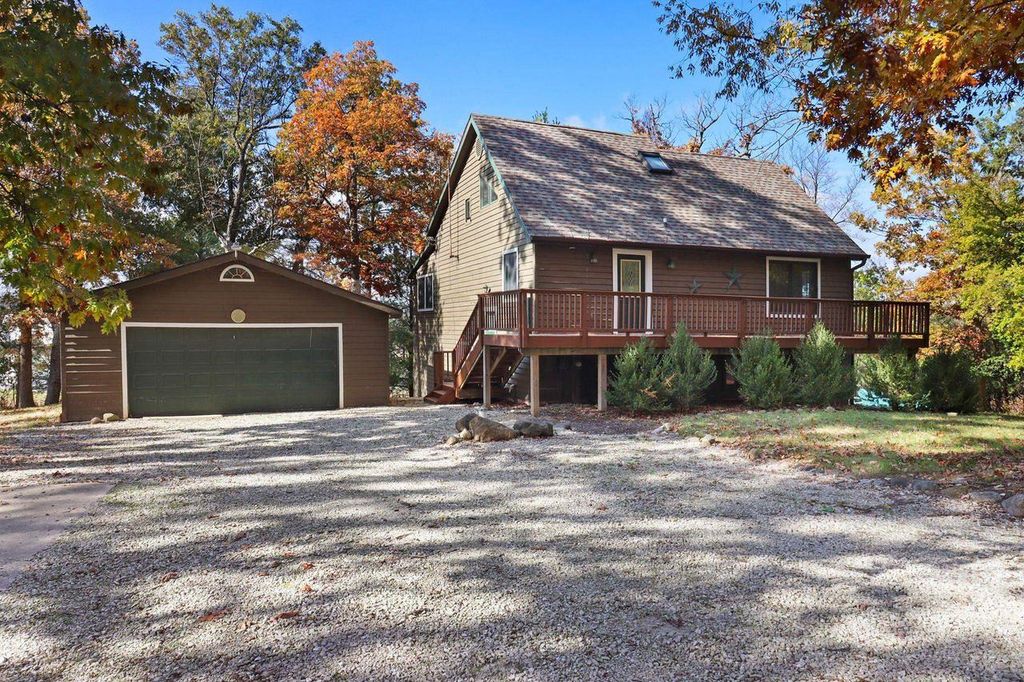 W3797 Lakeview Park Drive, Lake Geneva, WI 53147