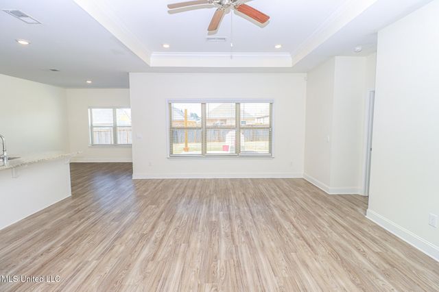 212 Serenity Lake Drive, Pearl, MS 39208